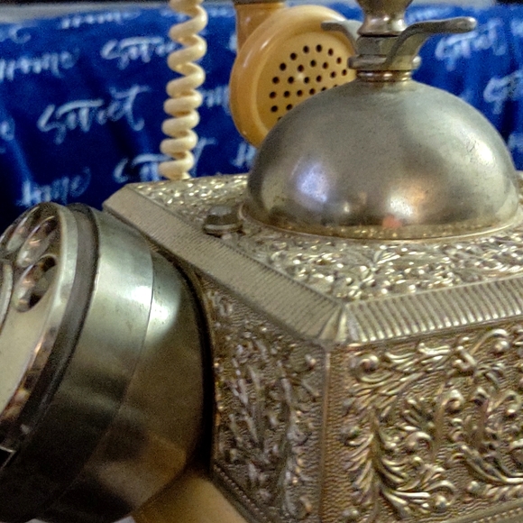 VINTAGE PRINCESS ROTARY BRASS PHONE ☎️ boudoir decor - Picture 5 of 11